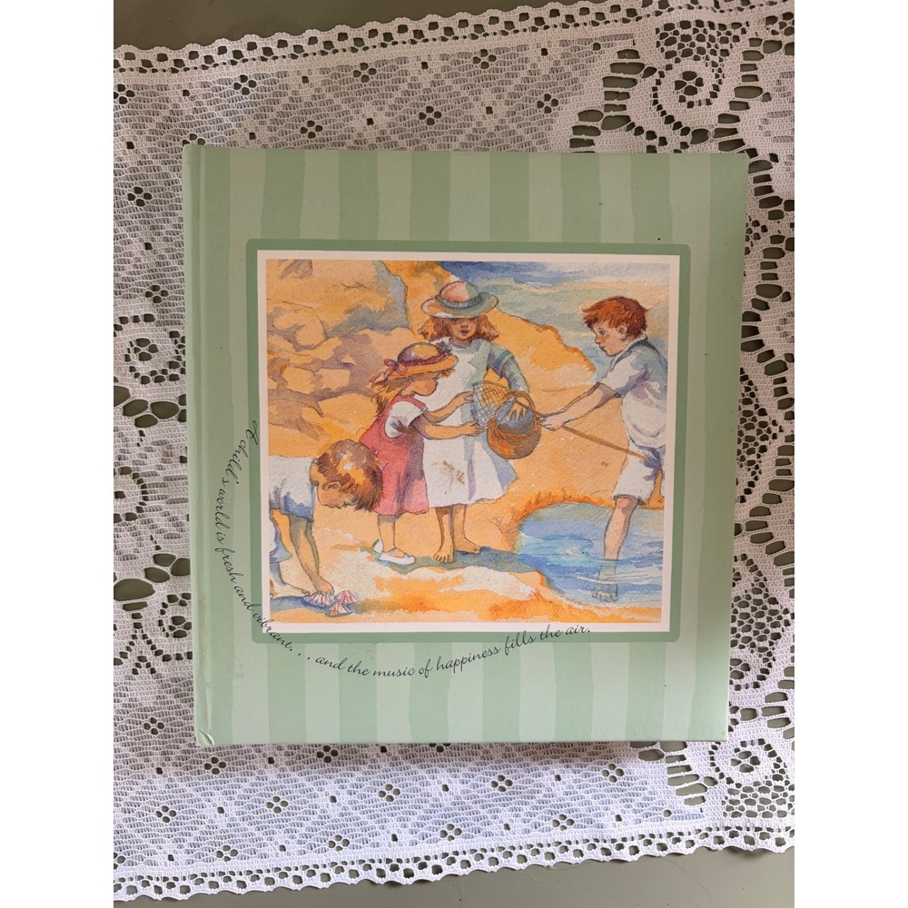 C.R. Gibson A Childs World Photo Album Beverlie Manson Magnetic Pages BP22-19